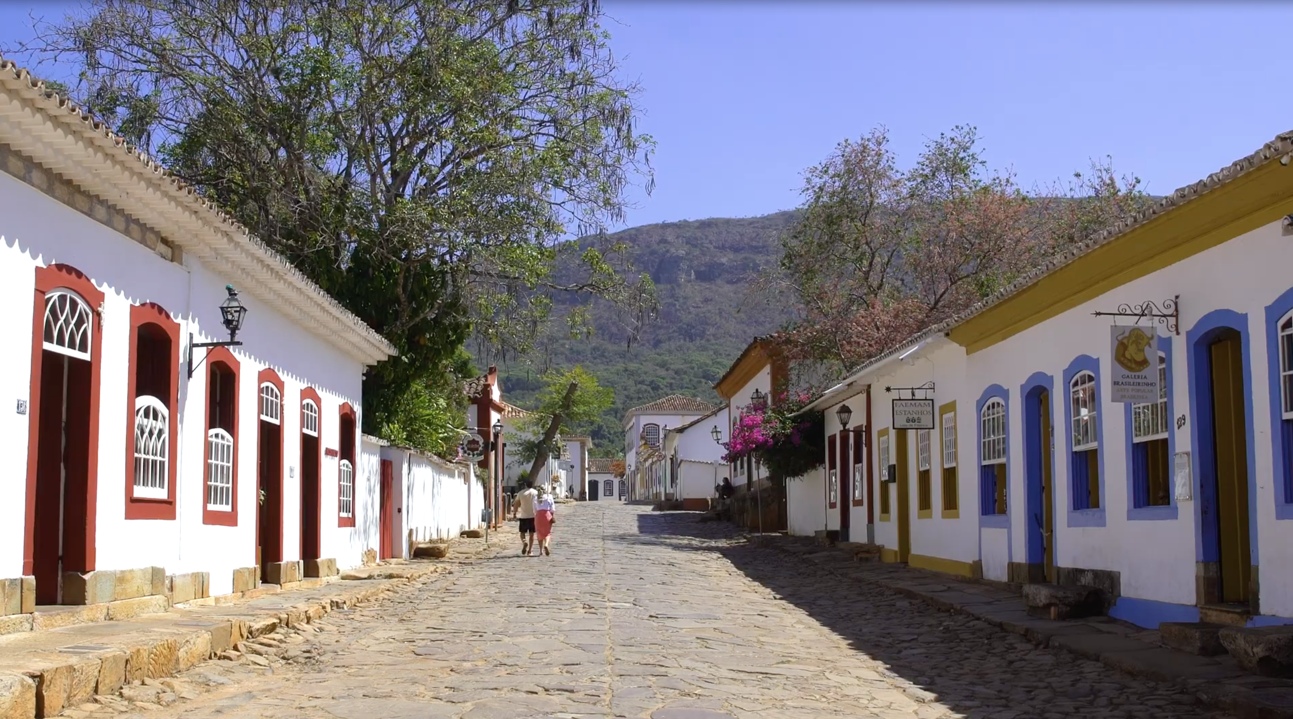 Tiradentes por inteiro: diferentes maneiras de conhecer a cidade mineira