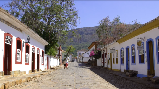 Tiradentes por inteiro: diferentes maneiras de conhecer a cidade mineira