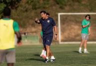 Ídolo do Fluminense, Fred comanda primeiro treinamento como técnico da base