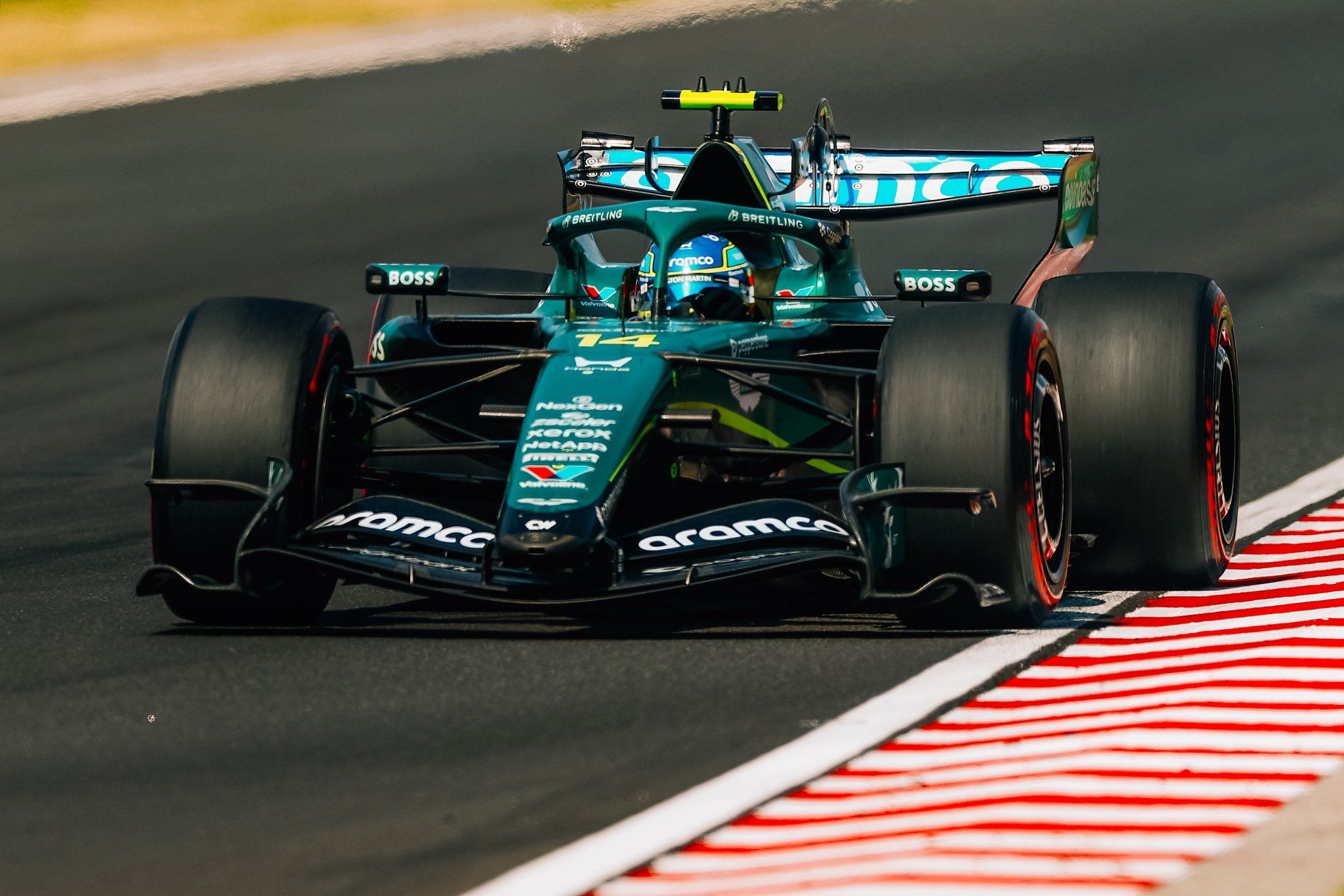 Fórmula 1: Aston Martin avalia troca de fornecedora de motores