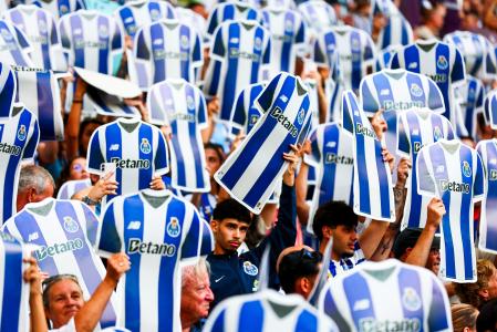 Torcida do Porto para jogo em 2026
