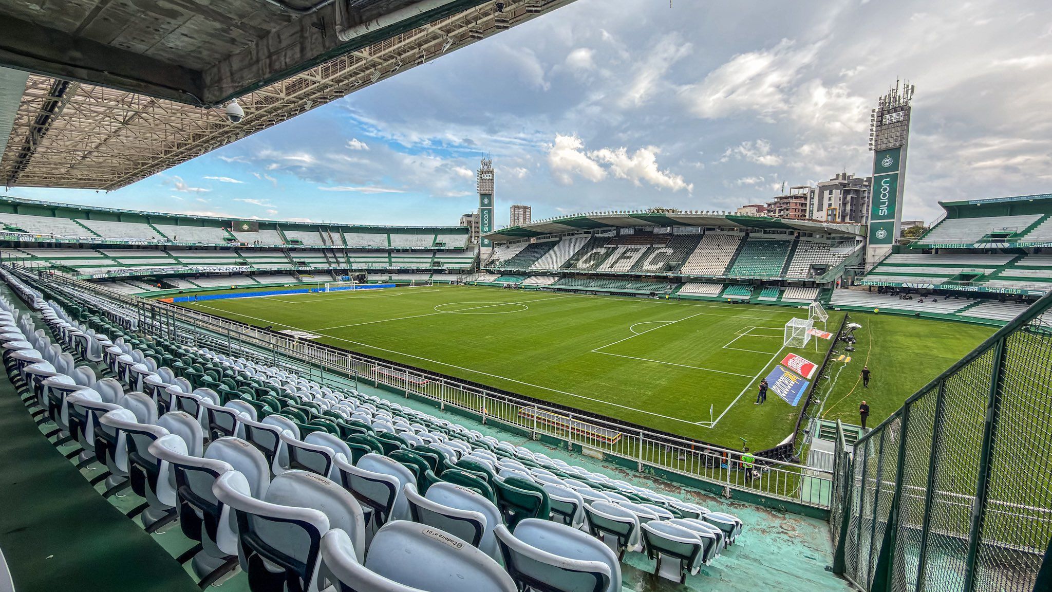 Coritiba x Chapecoense: veja as escalações para o jogo do Campeonato Brasileiro