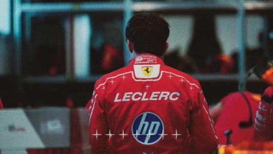 Macacão especial da Ferrari em homenagem a Michael Schumacher • Divulgação/Ferrari