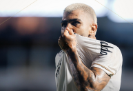Com brilho de Neymar e Gabigol, Santos vira sobre Macará e abre vantagem na 'Sula'
