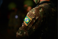 Ex-soldado é condenado por injúria racial após ofender colega durante internato do Exército