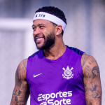 Ator sugere Memphis Depay como substituto de Hulk no Atlético e compara a Ronaldinho