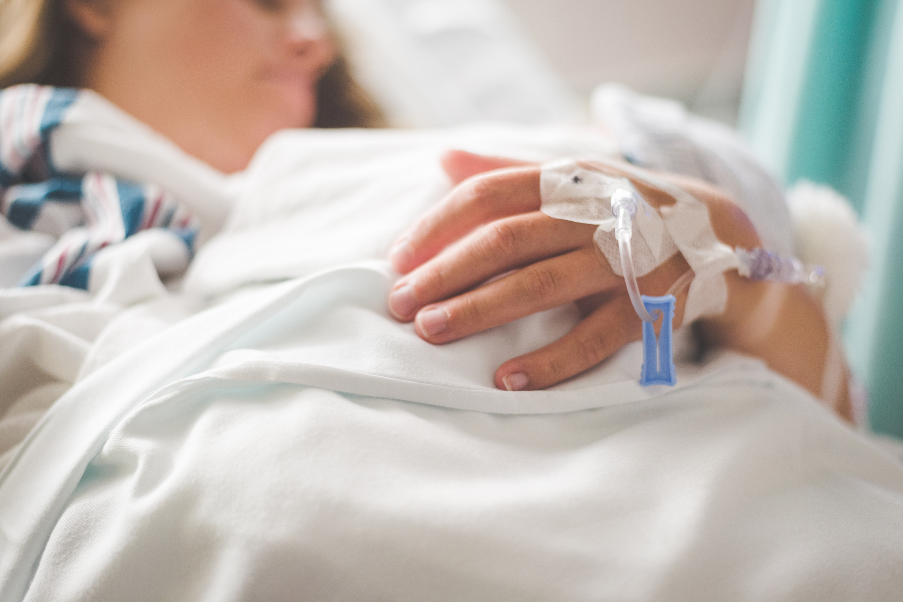 França promulga legislação que permite assistência para morrer
