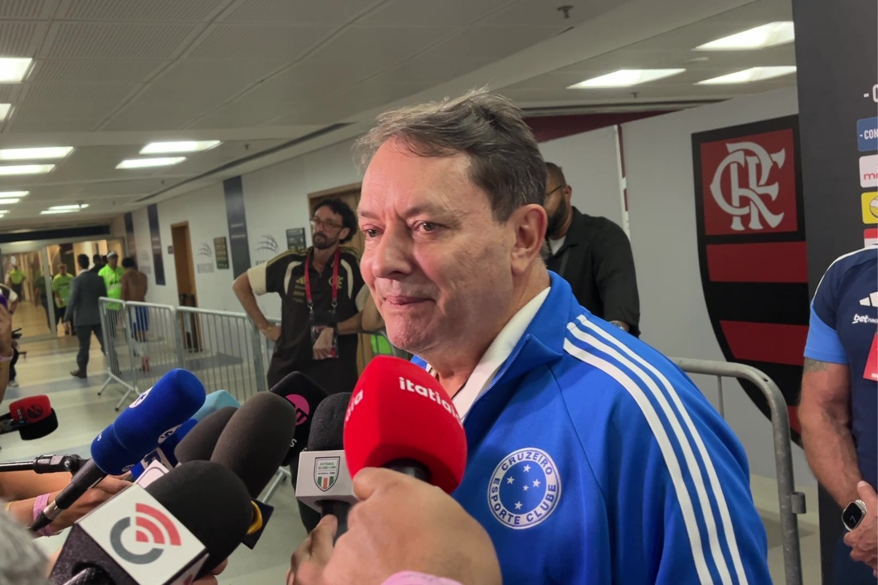 Cruzeiro vai contratar mais? Pedrinho é direto sobre reforços para 2026