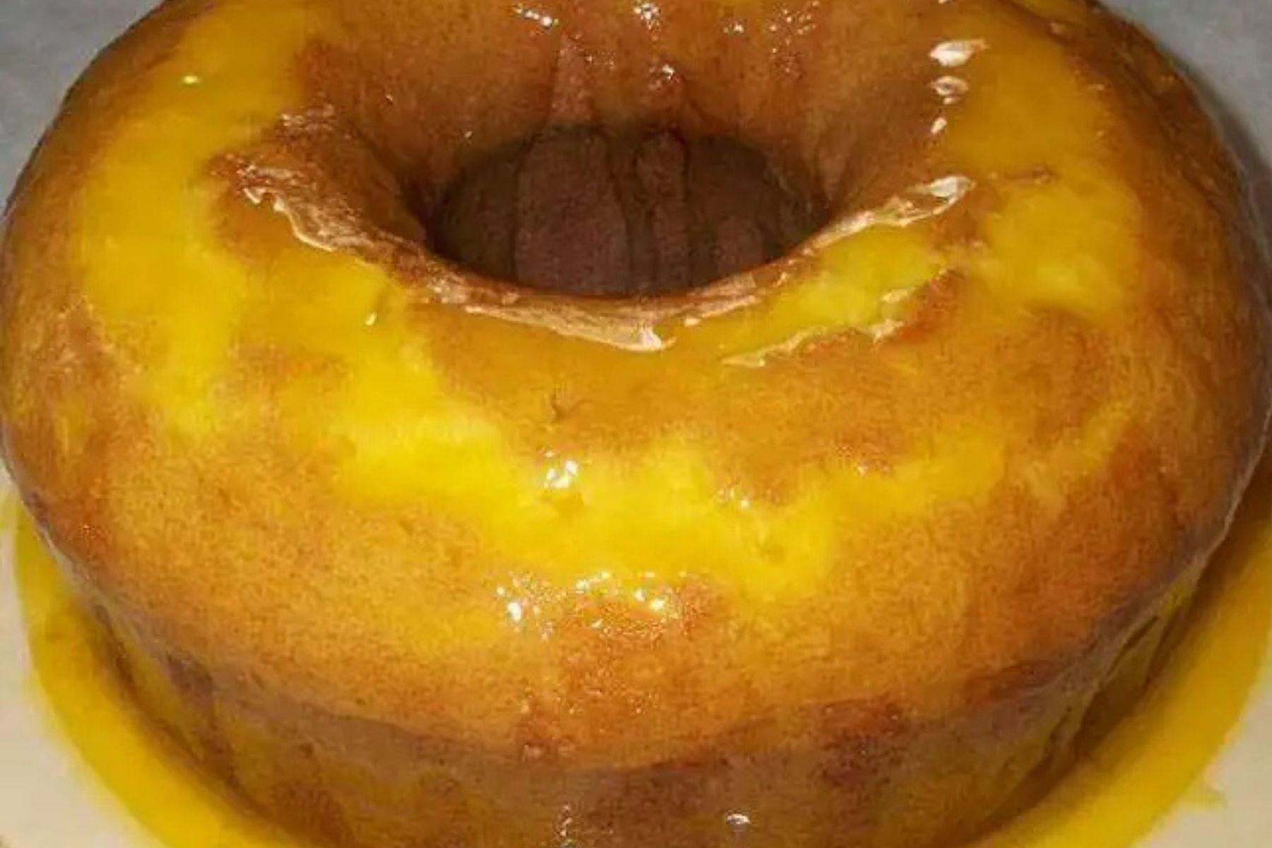 Bolo de laranja sem açúcar: a receita grega de portokalopita com iogurte e mel