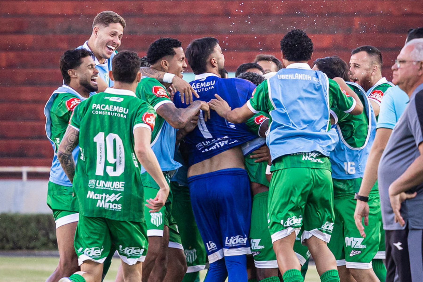 Uberlândia empata com ABC-RN e garante vaga na final da Série D