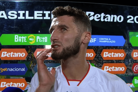 Domingos Duarte em entrevista pós-jogo entre Chapecoense e São Paulo pelo Campeonato Brasileiro