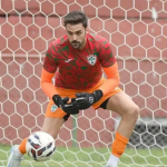Palmeiras avança em negociações para contratar goleiro após baixa no elenco