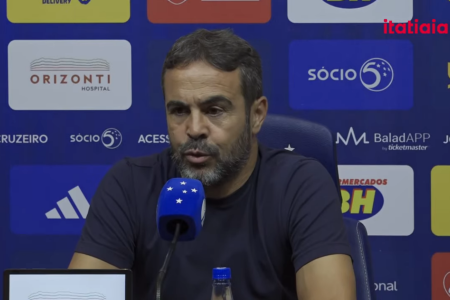 Artur Jorge, técnico do Cruzeiro, em entrevista coletiva