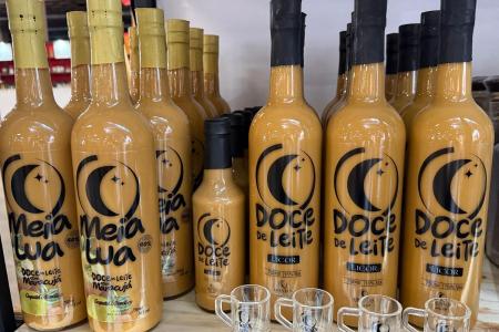 Licor de doce de leite com maracujá da Meia Lua • Giullia Gurgel/ Itatiaia