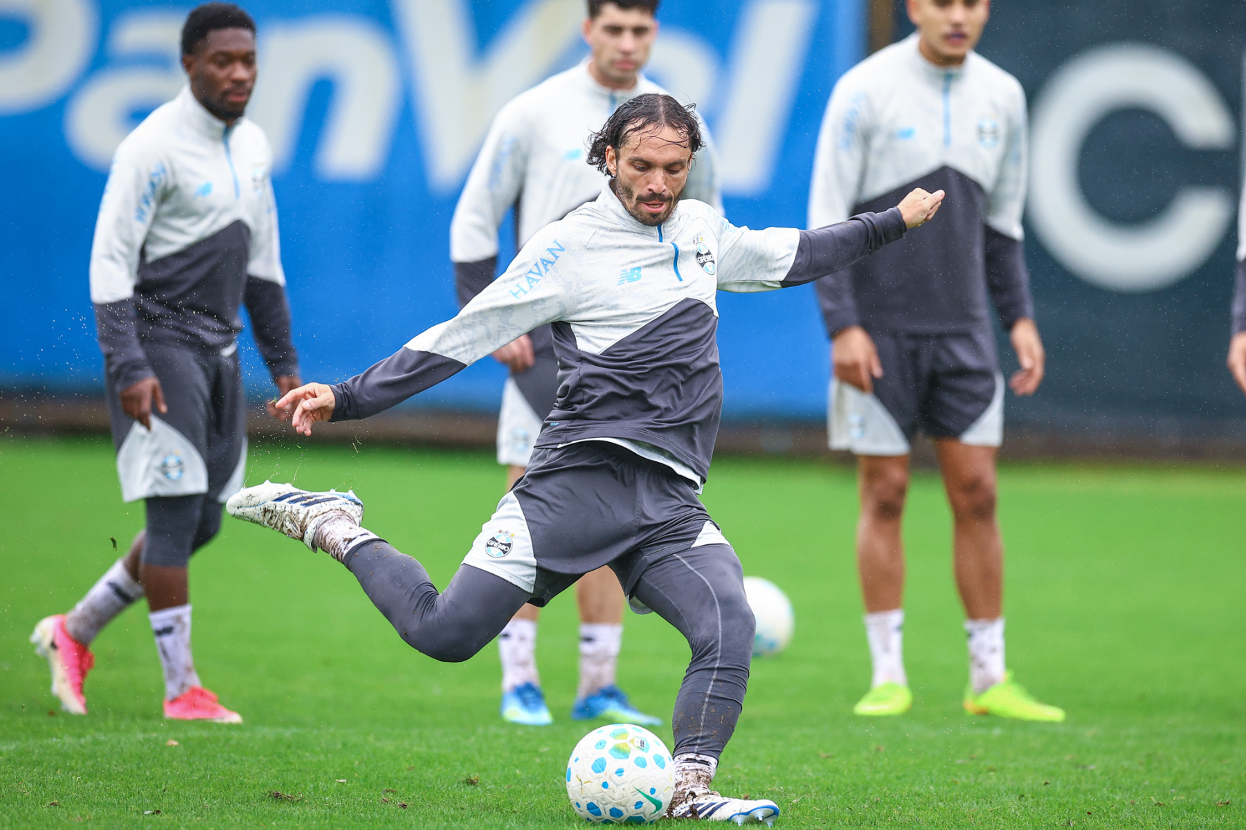 Reforço do Grêmio é registrado no BID e deve ser novidade contra o Atlético
