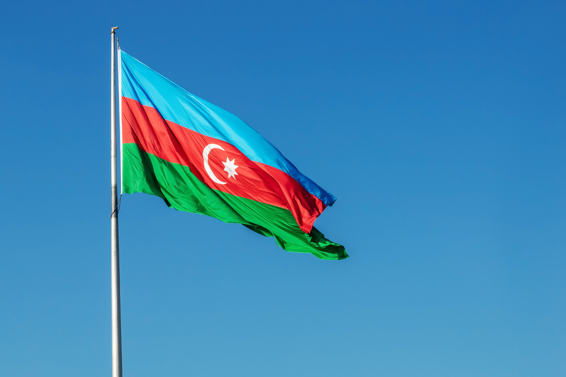 Embaixador do Azerbaijão quer atrair mais turistas brasileiros para o país asiático