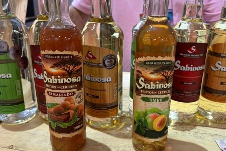 Cachaça com frutos do cerrado da Sabinosa • Giullia Gurgel/ Itatiaia