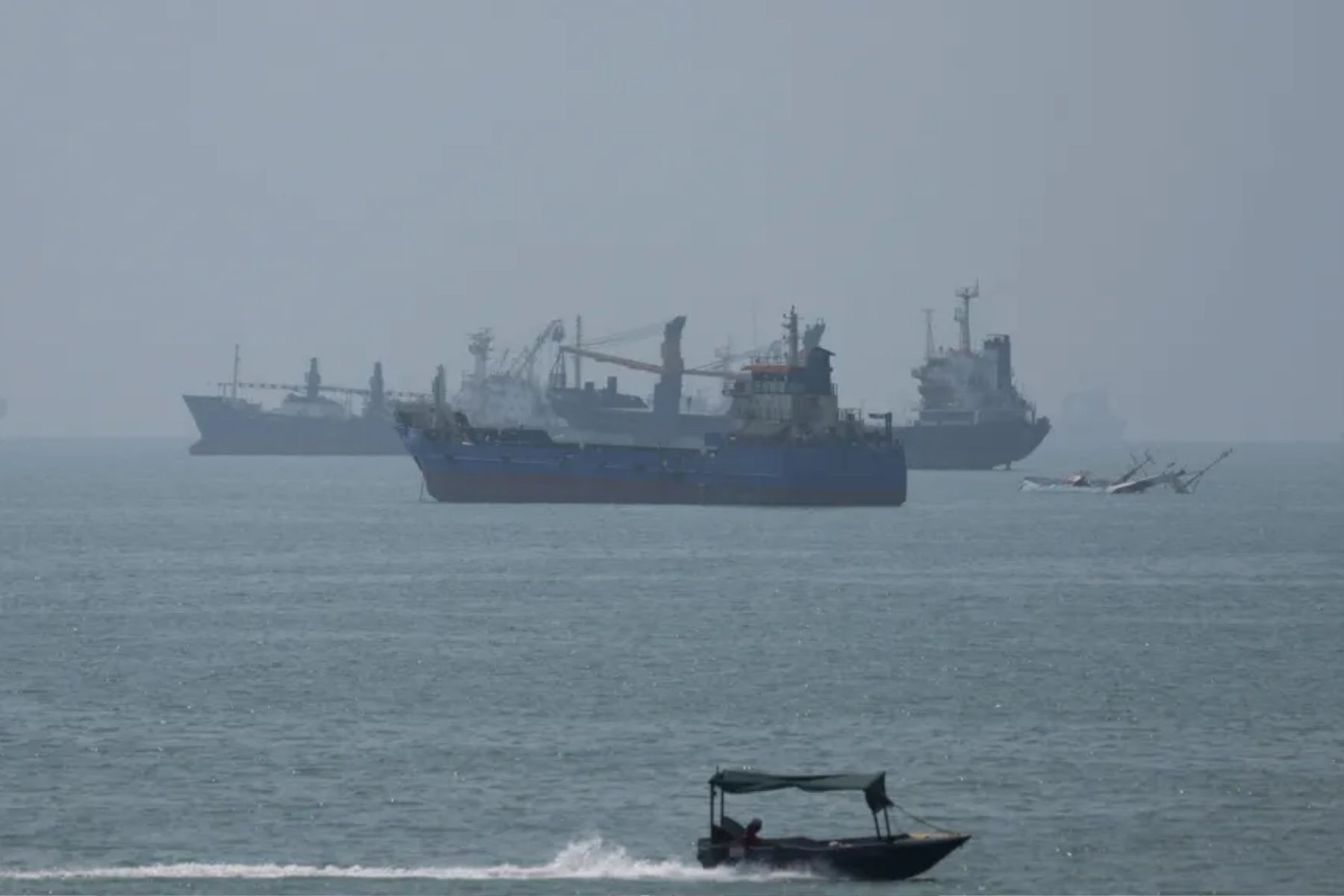 EUA atacam ilha iraniana em primeira ofensiva em um mês