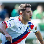 Alejo Veliz desencanta e marca primeiro gol pelo Bahia