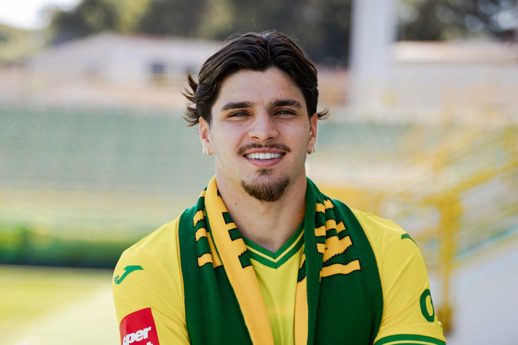 Atacante cria do Atlético muda de clube na Europa e é anunciado como reforço