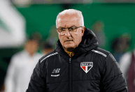 Dorival Júnior é direto após derrota do São Paulo para Chapecoense: 'Inadmissível'