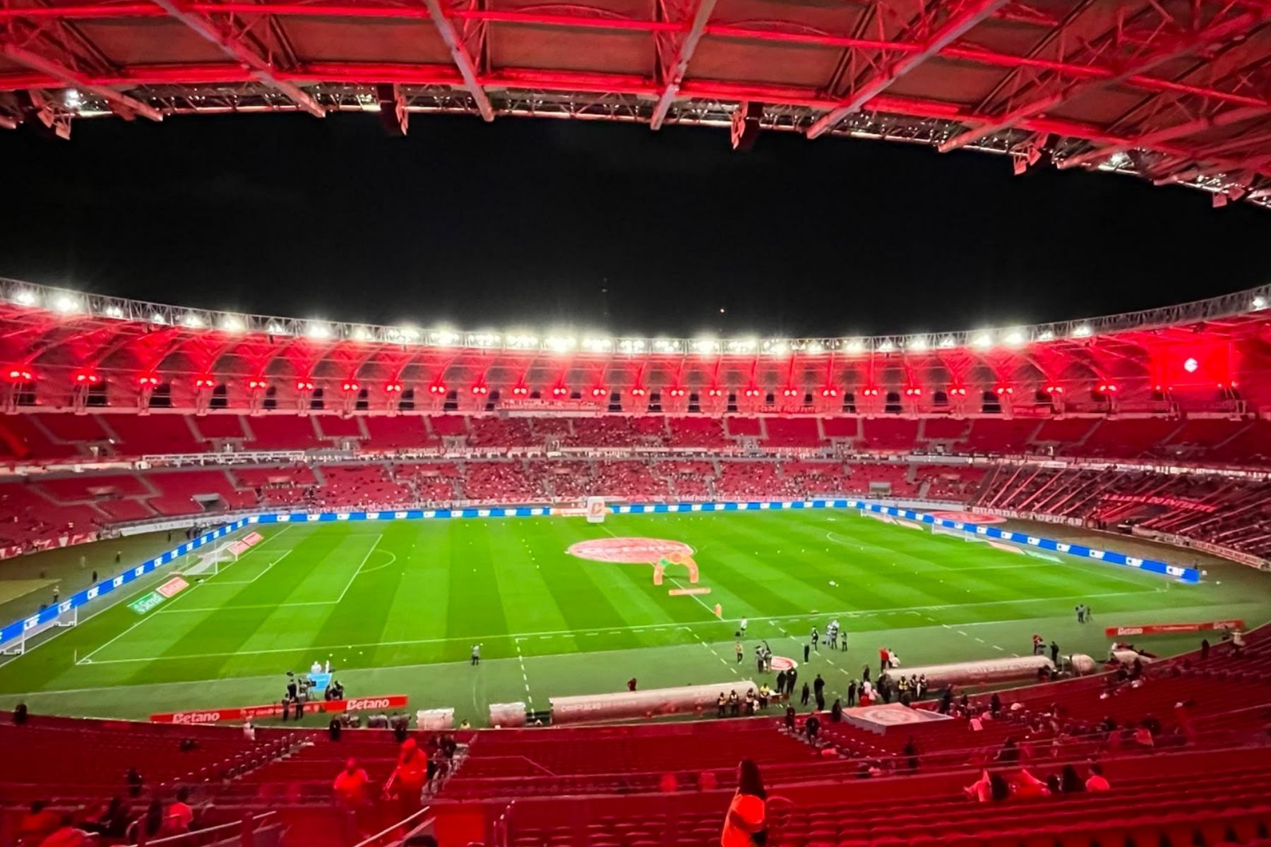 Inter x Corinthians: escalações para ida pelas oitavas da Copa do Brasil