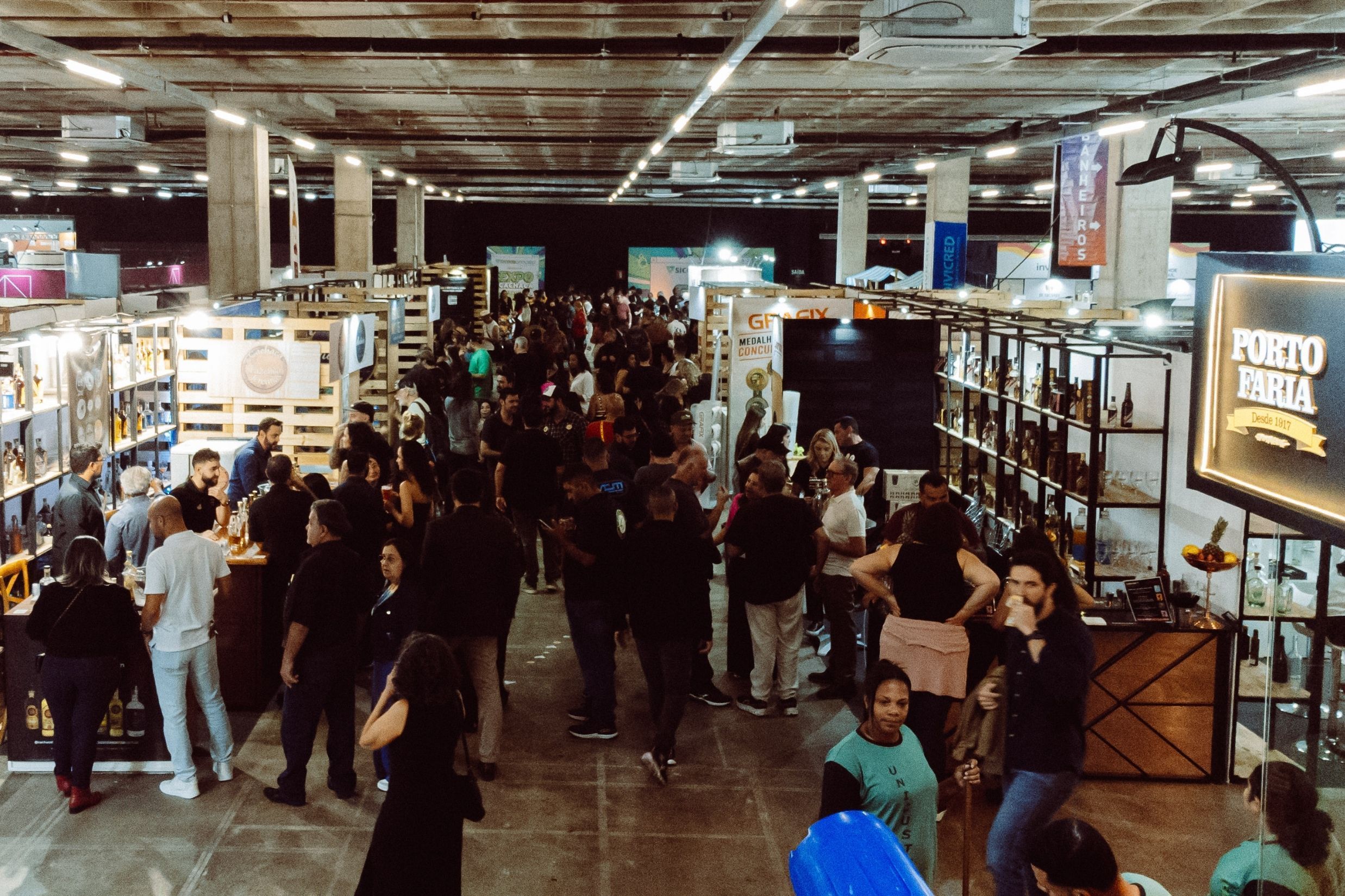 35ª edição Expocachaça começa nesta quinta (6) em BH com produtores de 18 estados