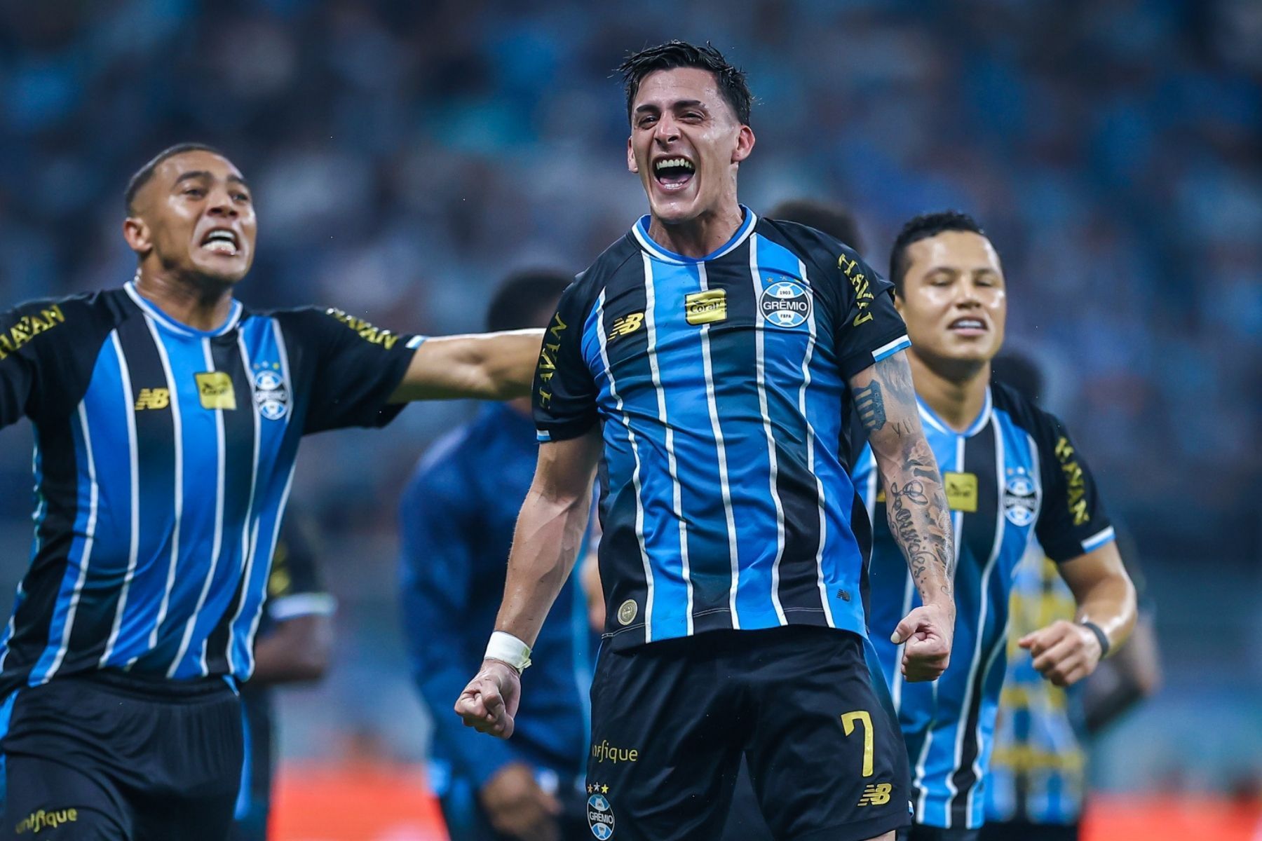 Pavon brilha, Grêmio bate Mirassol e avança às quartas da Copa do Brasil