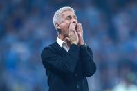 Luís Castro se irrita com críticas no Grêmio e cita Abel Ferreira, do Palmeiras