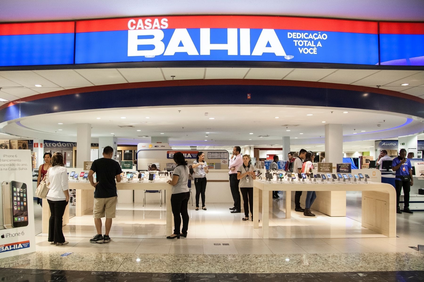 Casas Bahia fecha quase 300 lojas e pode demitir cerca de 3 mil funcionários