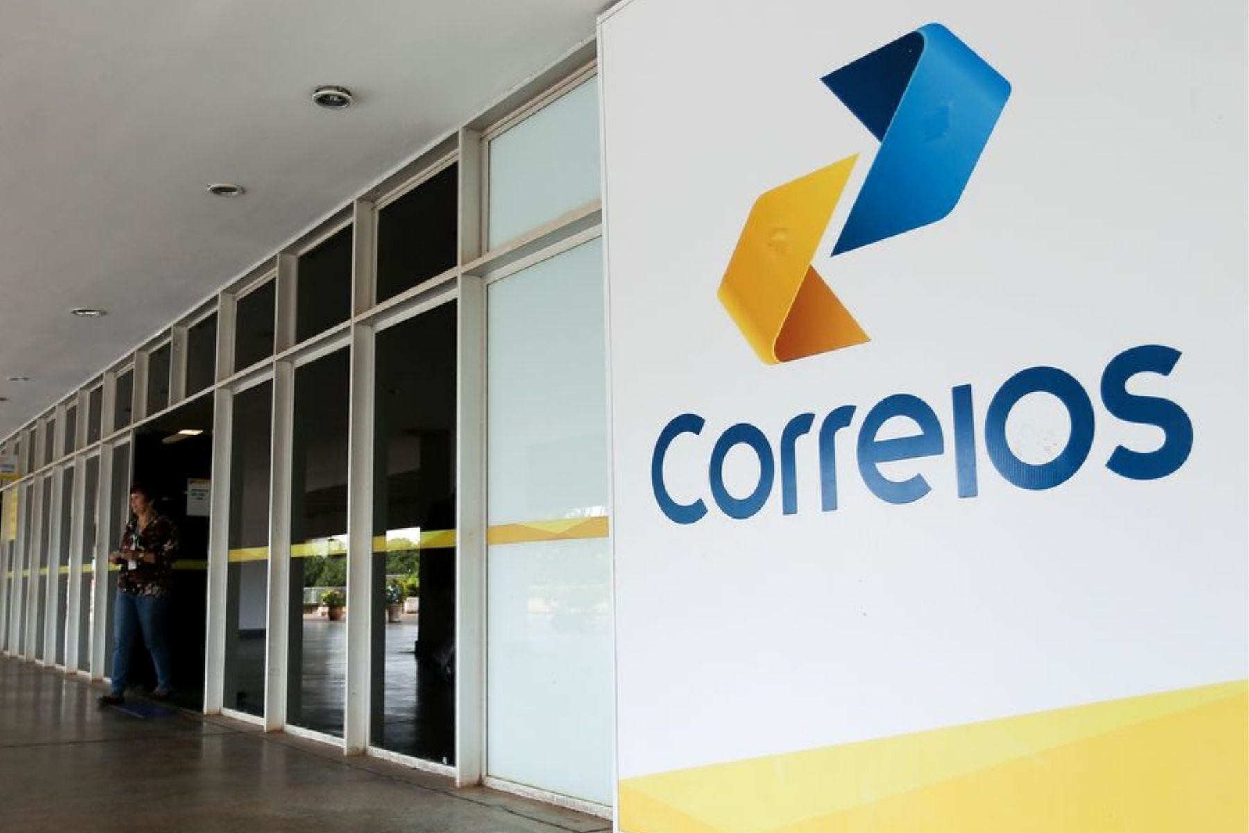 Lojas do Paraguai farão entregas no Brasil pelos Correios; entenda