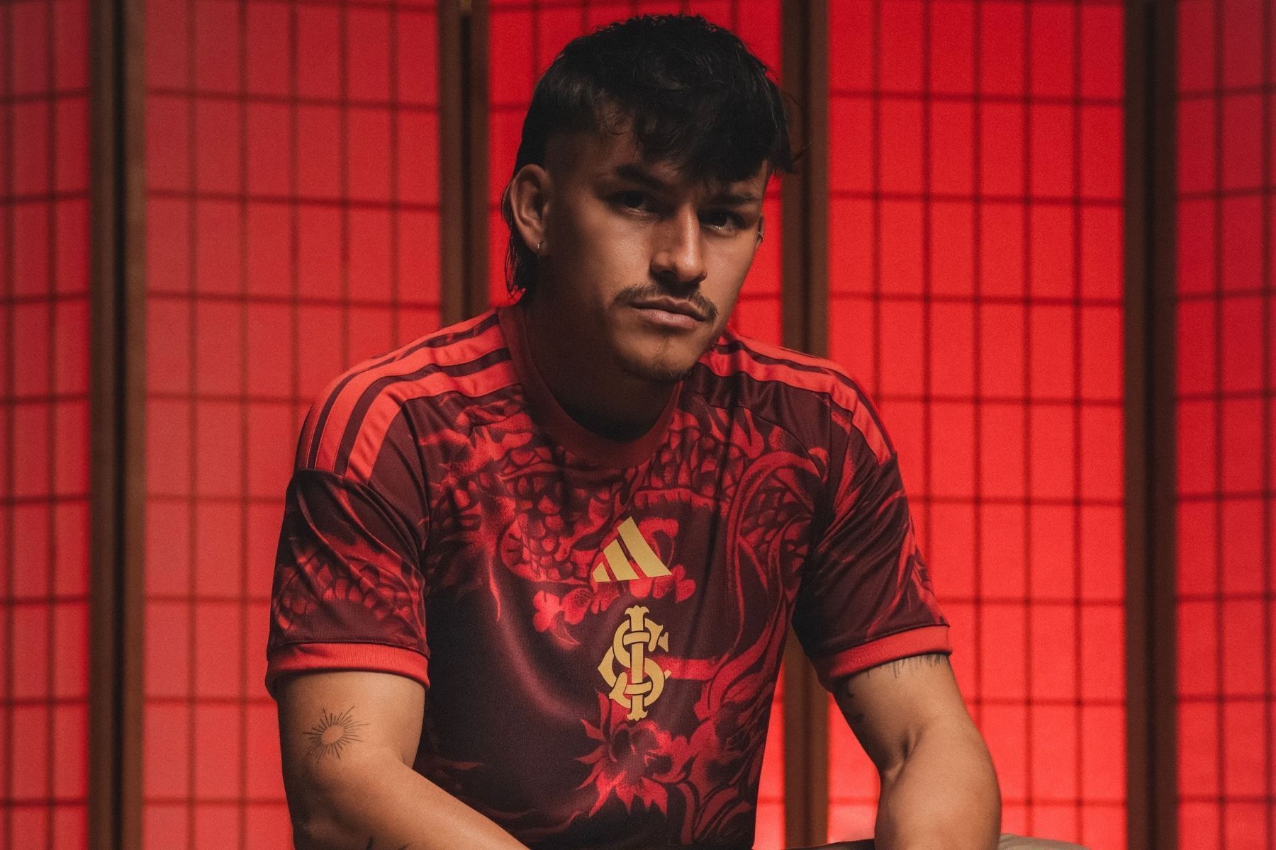Internacional divulga terceiro uniforme com referências ao título mundial de 2006