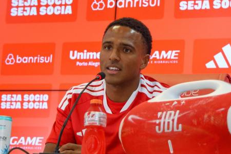 Reforço do Internacional é registrado no BID e pode estrear contra o Atlético