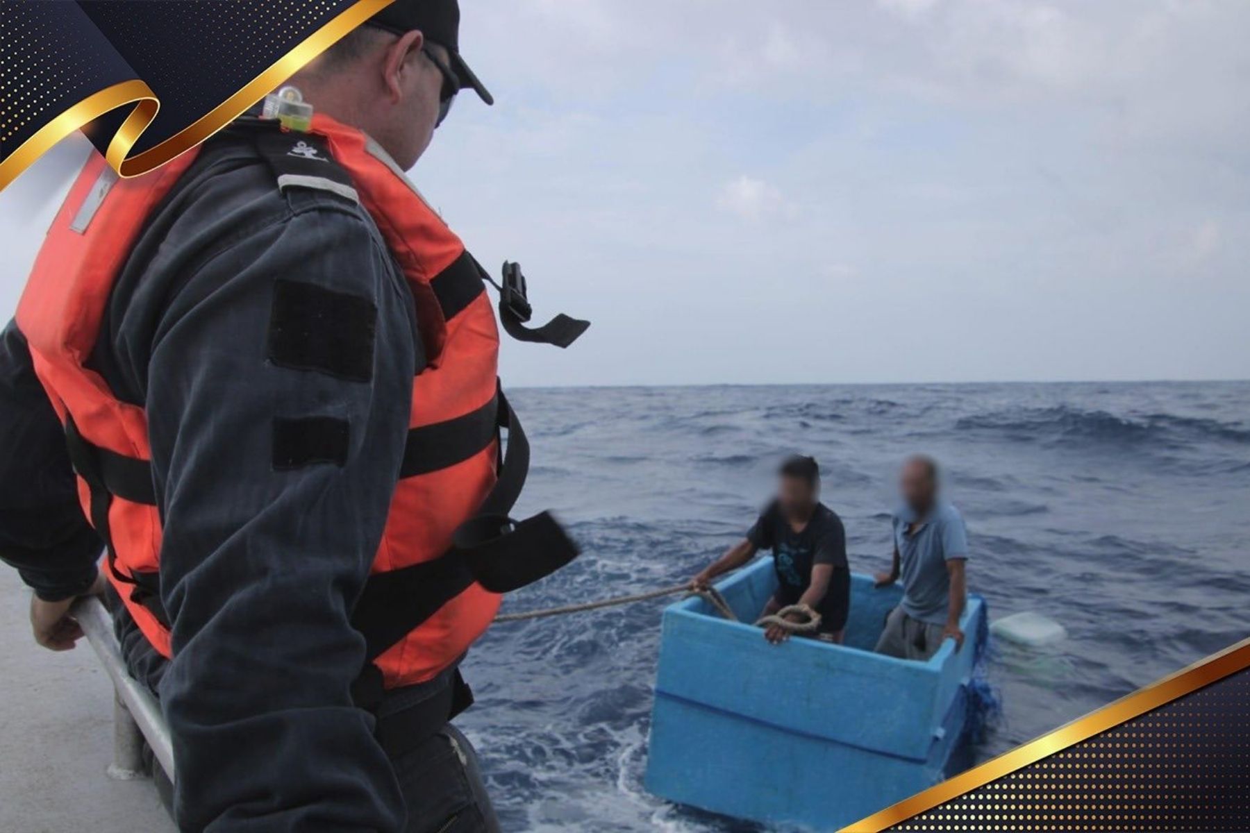 Vídeo: pescadores passam 5 dias à deriva no mar em caixa térmica; veja o resgate