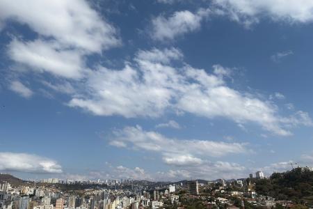 Previsão do tempo: BH terá domingo (30) de céu claro e máxima de 33°C