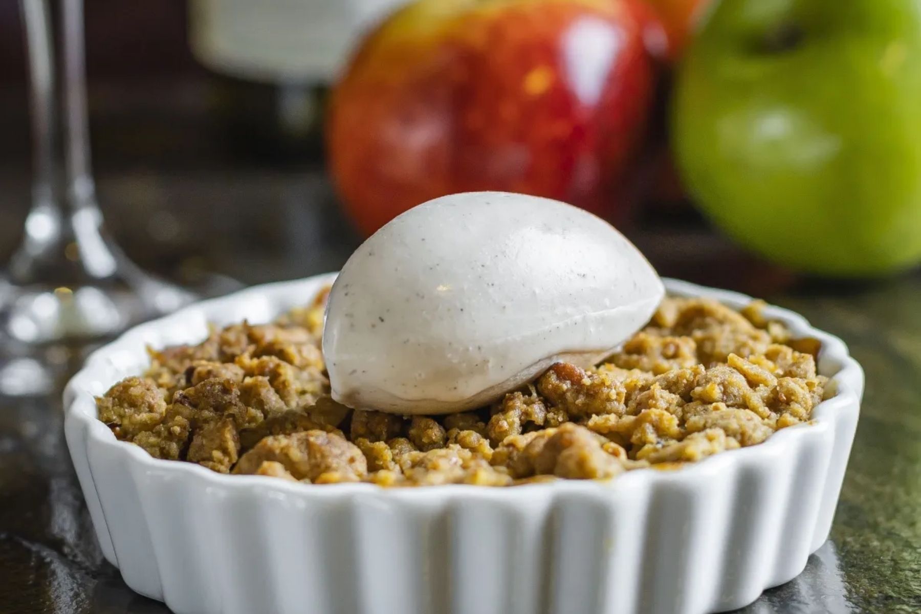 Torta de maçã alemã: o segredo do recheio cremoso e do crumble crocante para sua refeição
