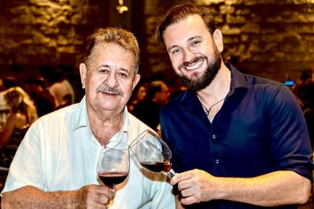 José Aparecido Martins e Jonathan Martins, pai e filho donos da La Dorni • Arquivo