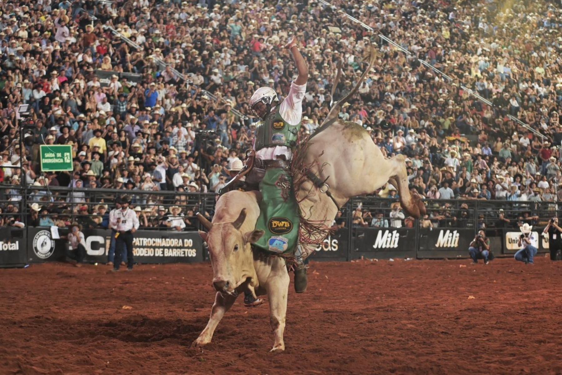 Paranaense Assyrio domina a arena e é campeão do 33º Barretos International Rodeo