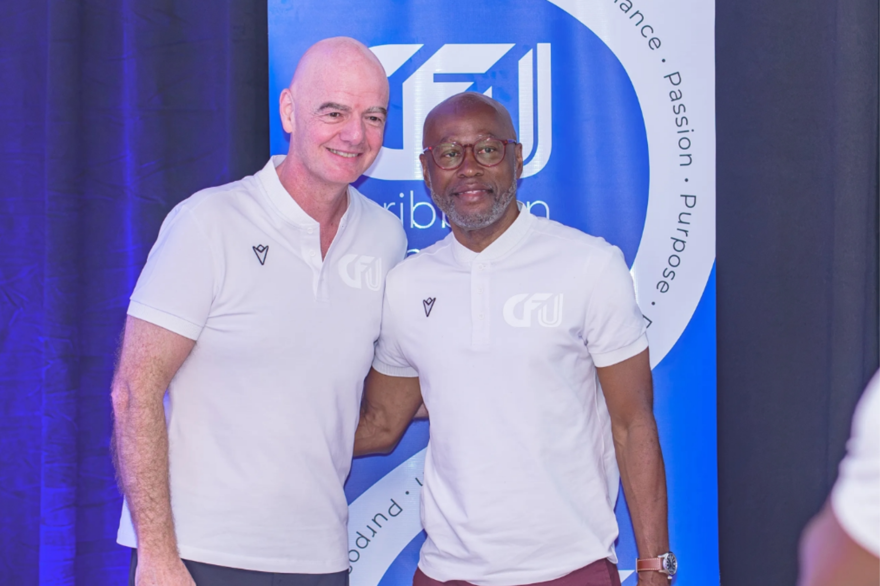 Presidente da Fifa anuncia 'novo Mundial': 'Fazer o futebol crescer'