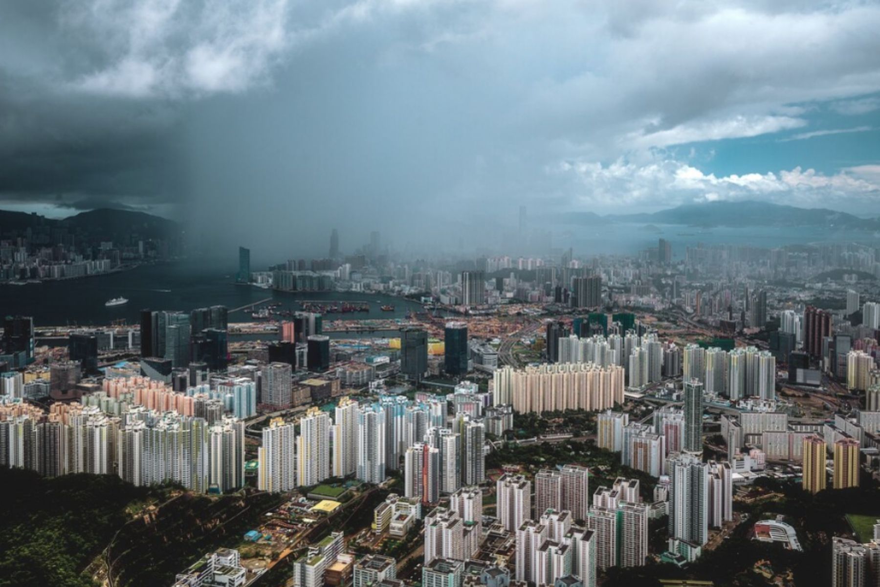 Mais de 90 cidades do RJ podem ser atingidas por tempestade e granizo; veja quais