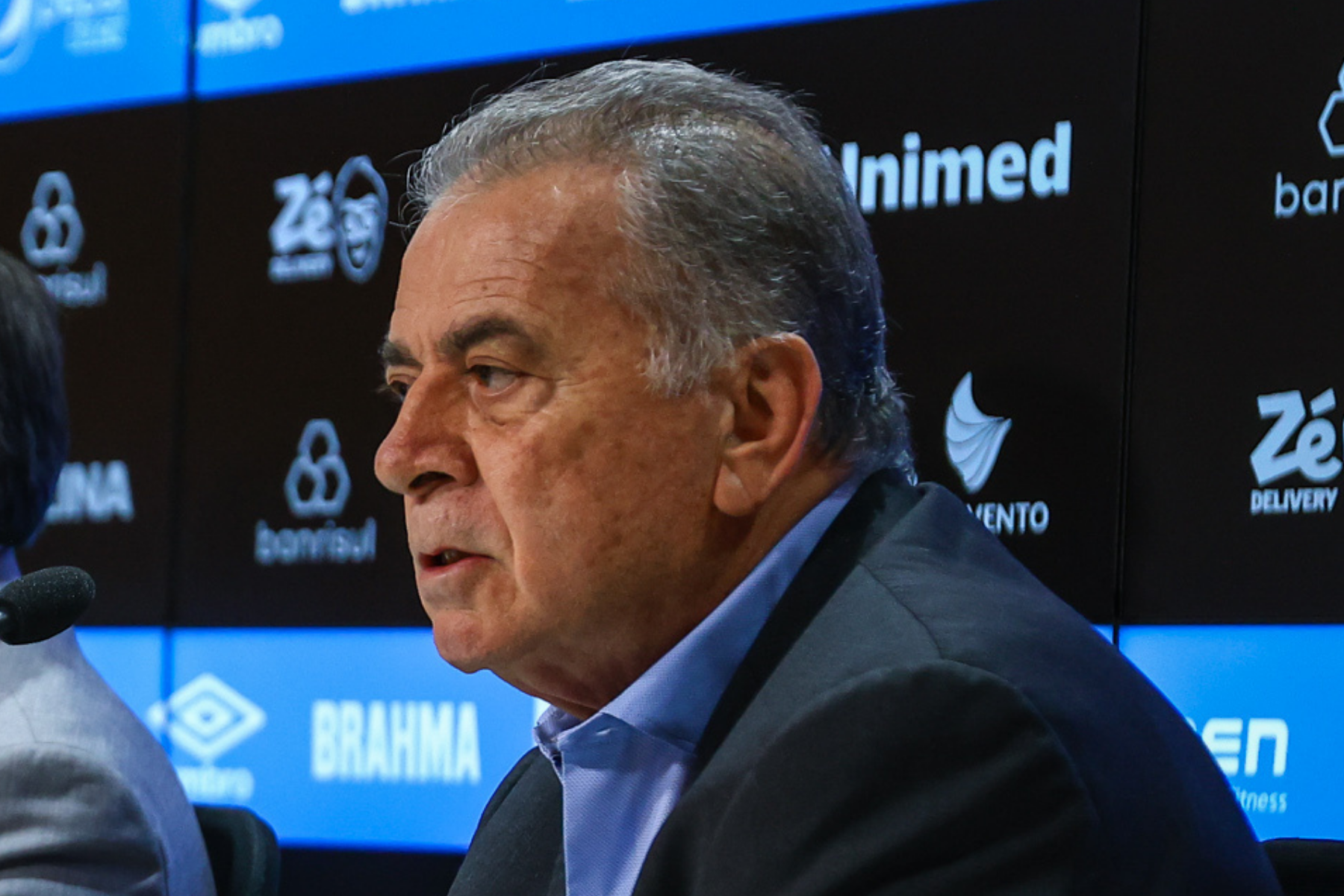 Diretor do Grêmio, Pelaipe provoca: 'Vender para o Botafogo é doar'