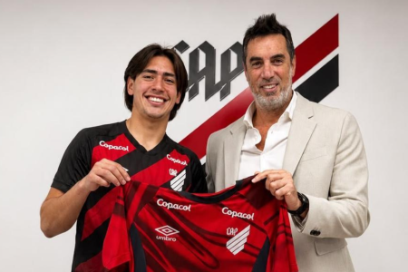 Azambuja ao lado do empresário Marco Vanzini •