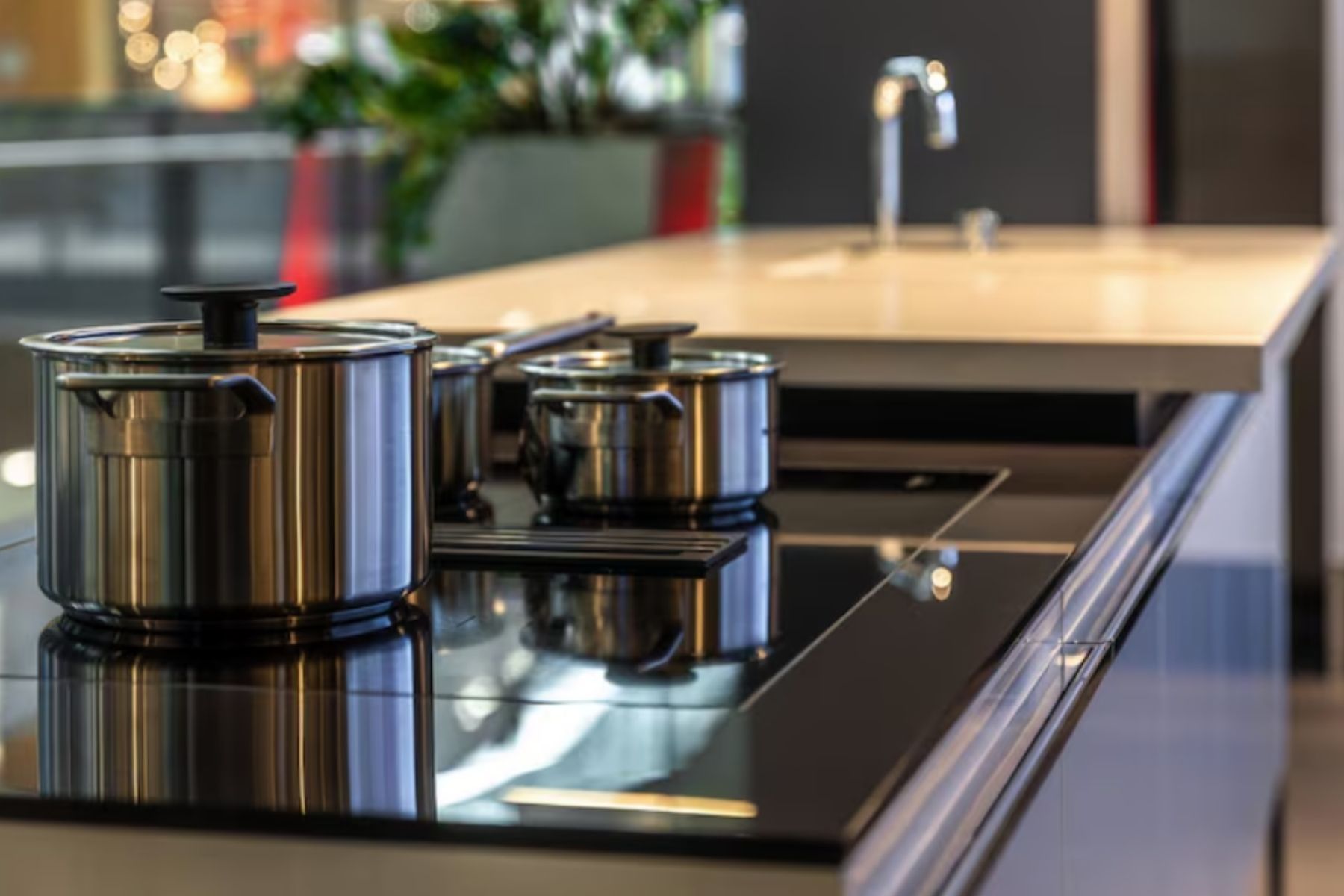 Evite a todo custo colocar esse tipo de utensílio de cozinha em fogões elétricos