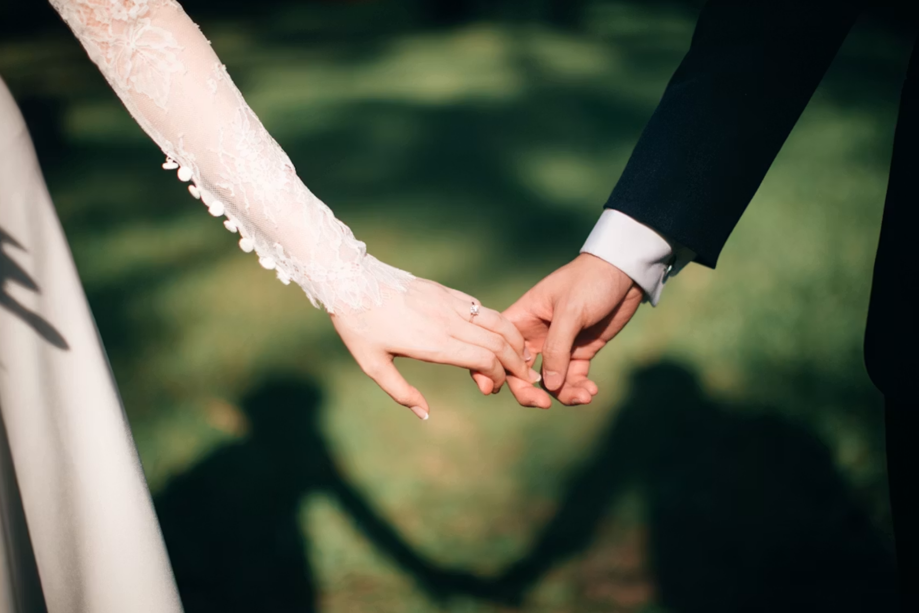 Decoradora é condenada após falhas em casamento e dano em vestido de noiva