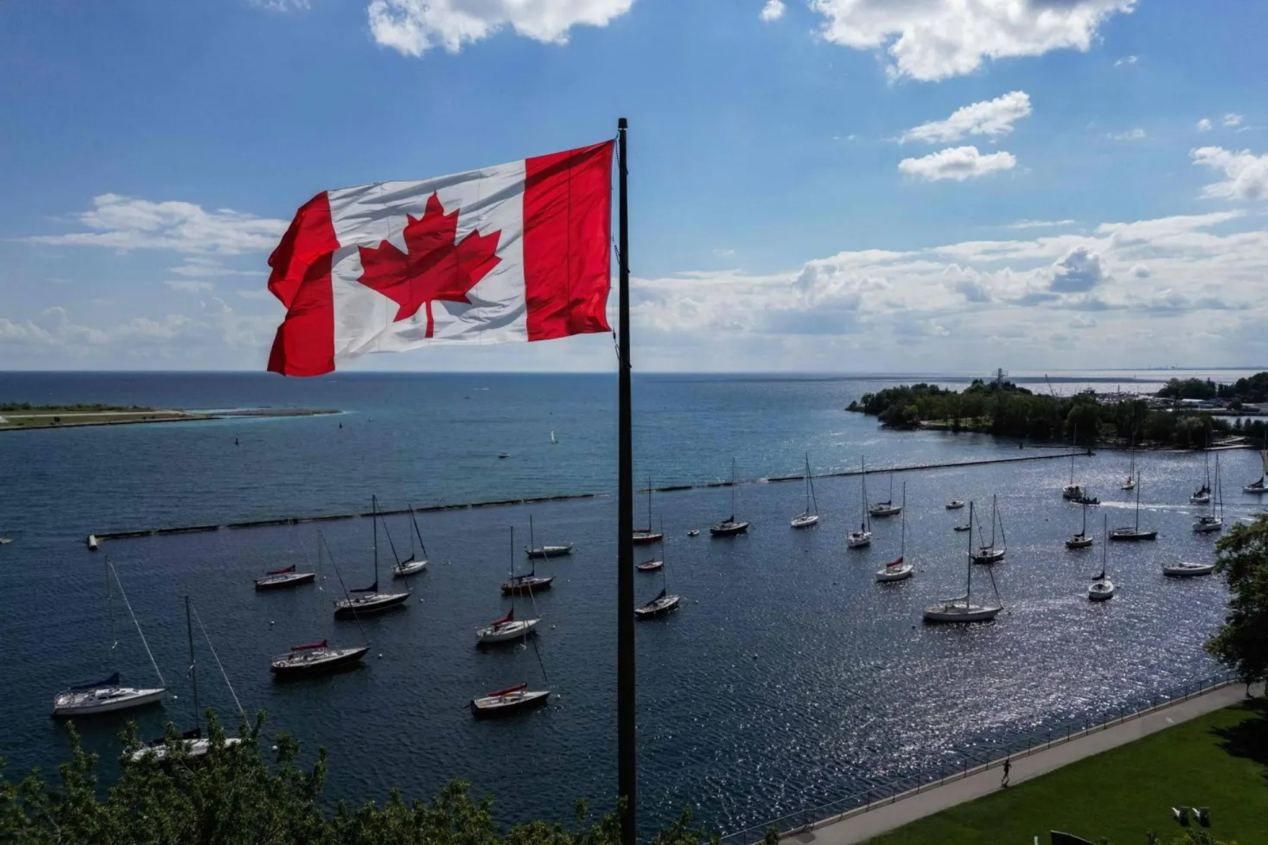 EUA e Canadá: Google Maps muda nome do Lago Ontário para 'Lago América' após ordem de Trump