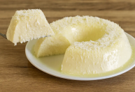 Como preparar um pudim de coco saudável sem açúcar, glúten ou lactose