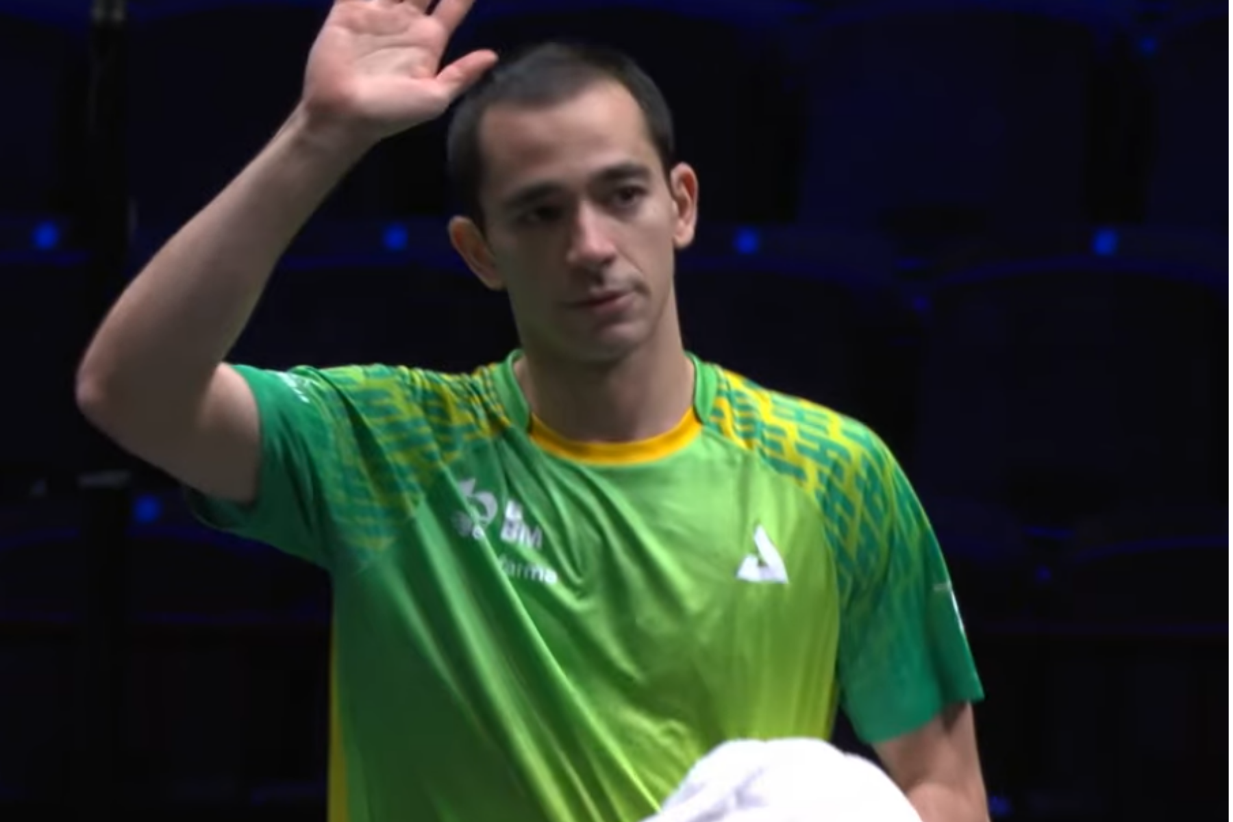 Hugo Calderano vence sueco em estreia do Europe Smash