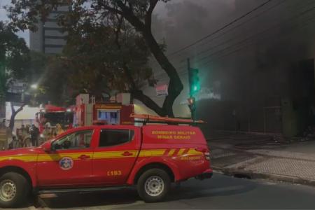 Incêndio em prédio abandonado: vizinhança denuncia insegurança há dois meses em BH