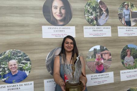 Amanda Lacerda, neta do seu Onofre, campeã com nota recorde • Giullia Gurgel/ Itatiaia