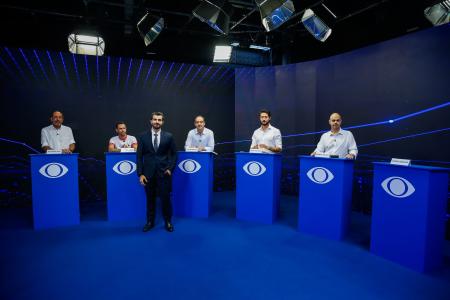 Candidatos ao governo de Minas participaram de debate na Band nesse domingo (16)